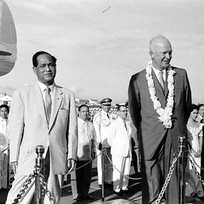 black and white photo of Dwight D. Eisenhower and President Carlos Garcia in Manila, Philippines